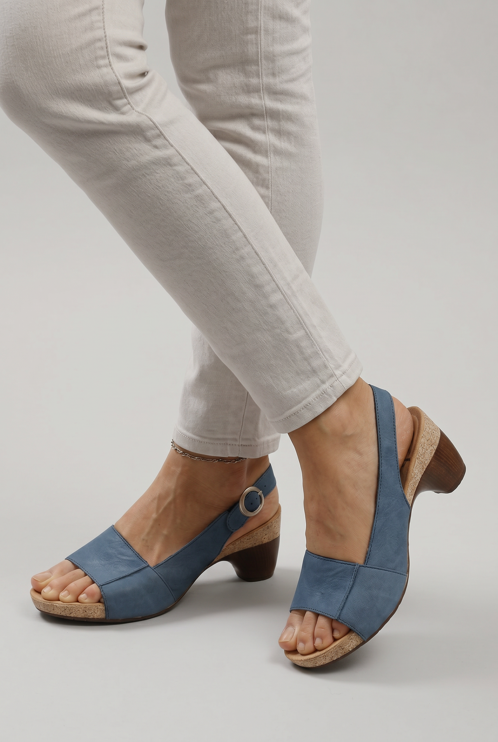 Women’s Open Toe Slingback Sandals | Buckle Strap