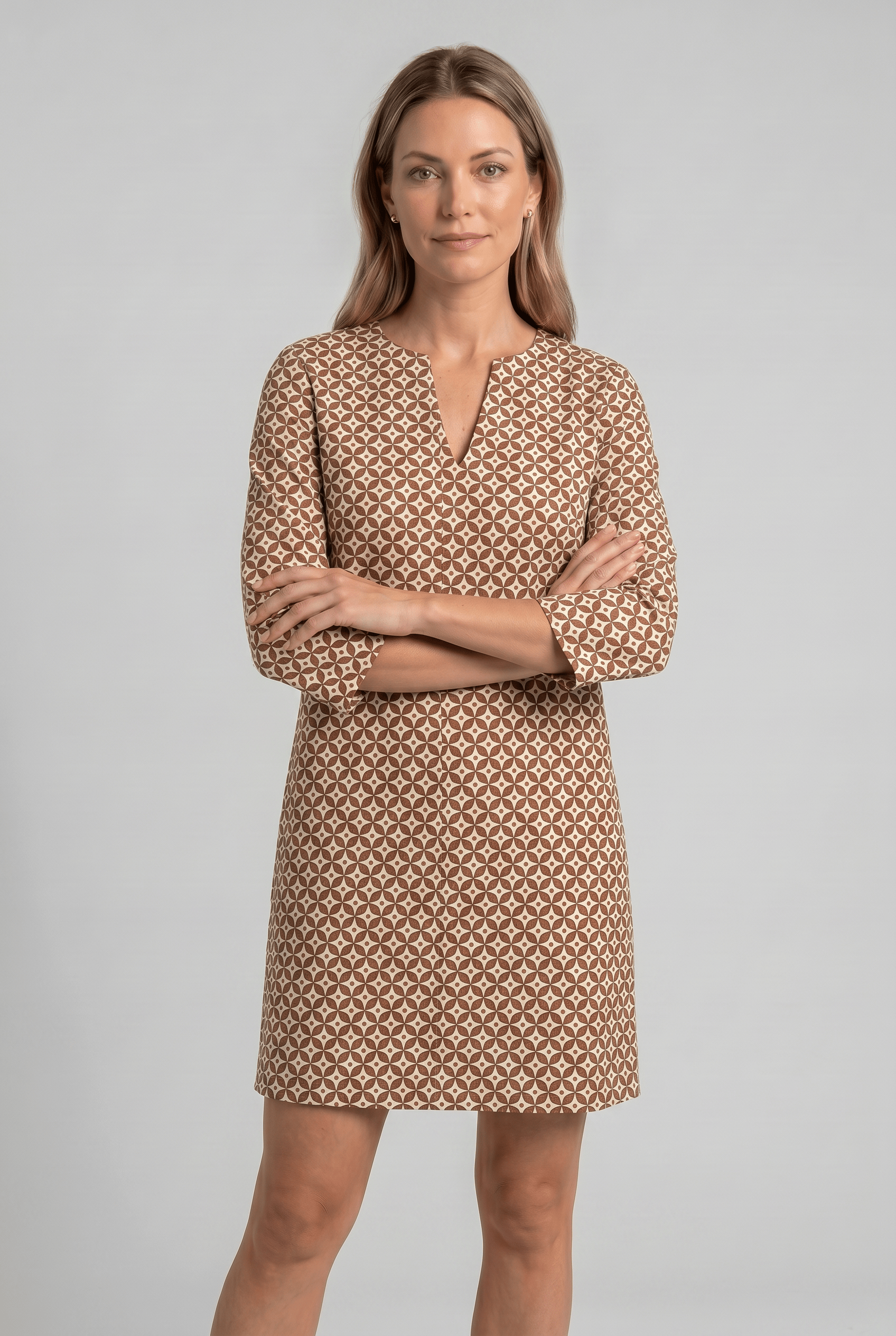 Women's Split Neck 3/4 Sleeve Geometric Print Shift Dress | Mini