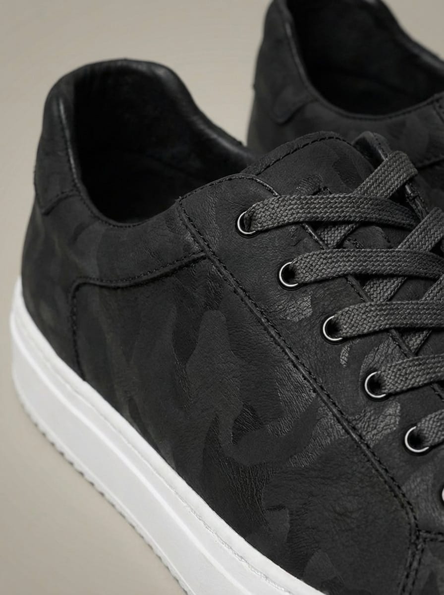 Men’s Classic Low Top Casual Sneakers | Lace Up