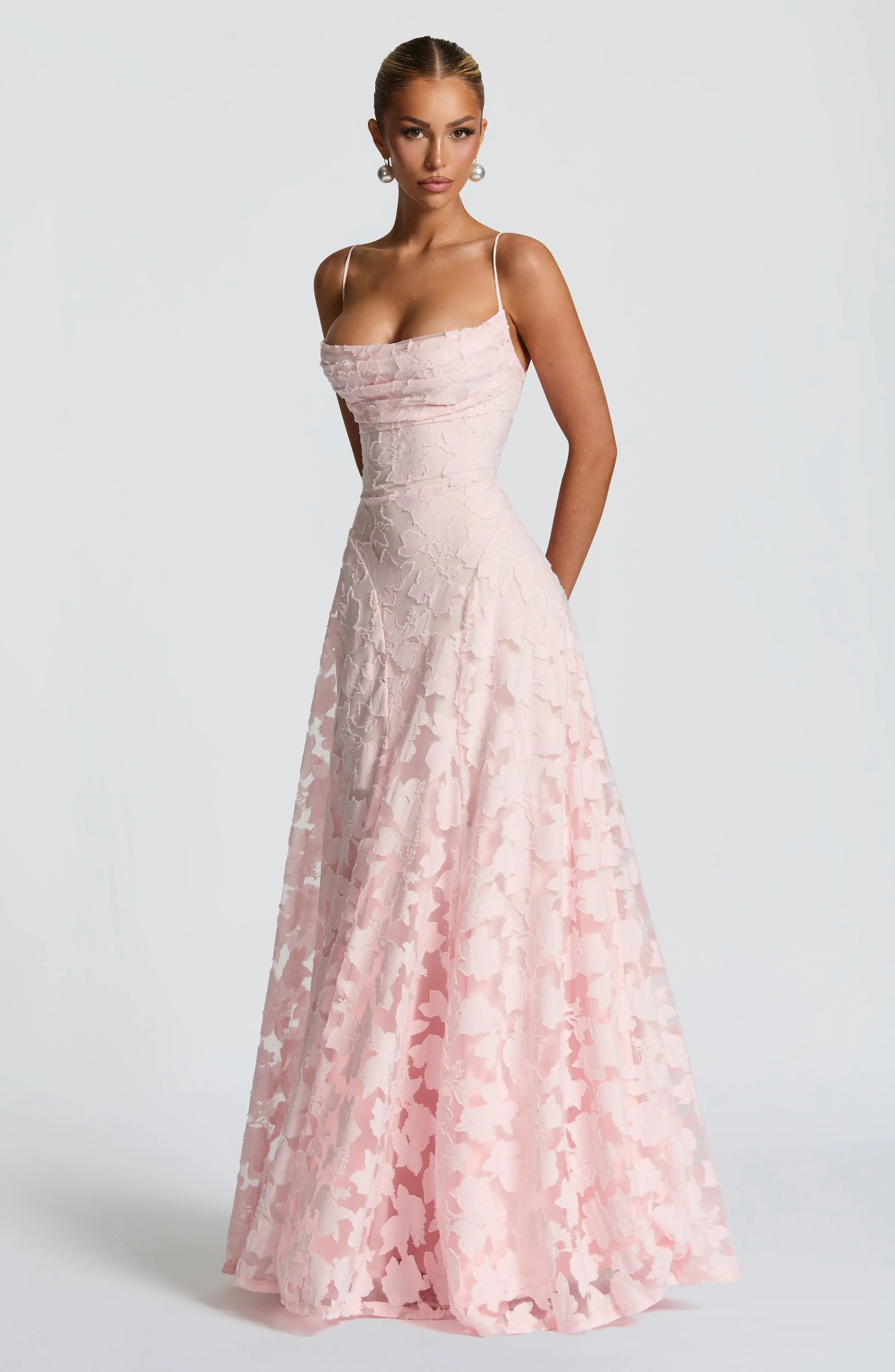 Women's Spaghetti Strap Textured Flared Wedding Guest Dress | Maxi