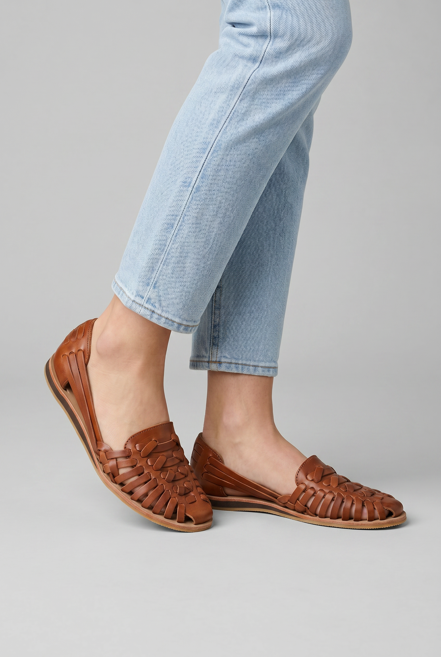 Women's Flat Shoes with Woven Upper and Slingback Strap | Closed Toe