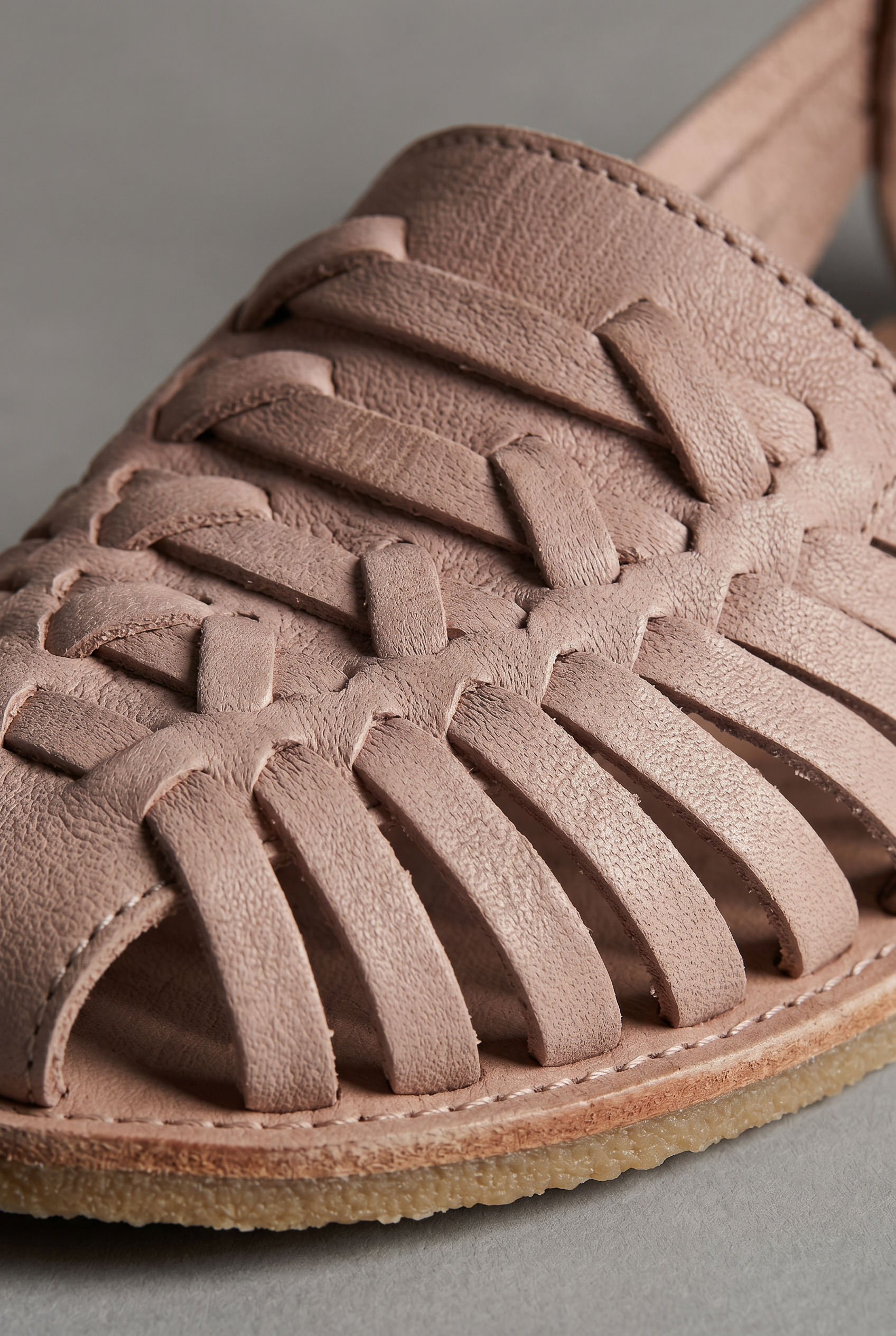 Women's Flat Shoes with Woven Upper and Slingback Strap | Closed Toe