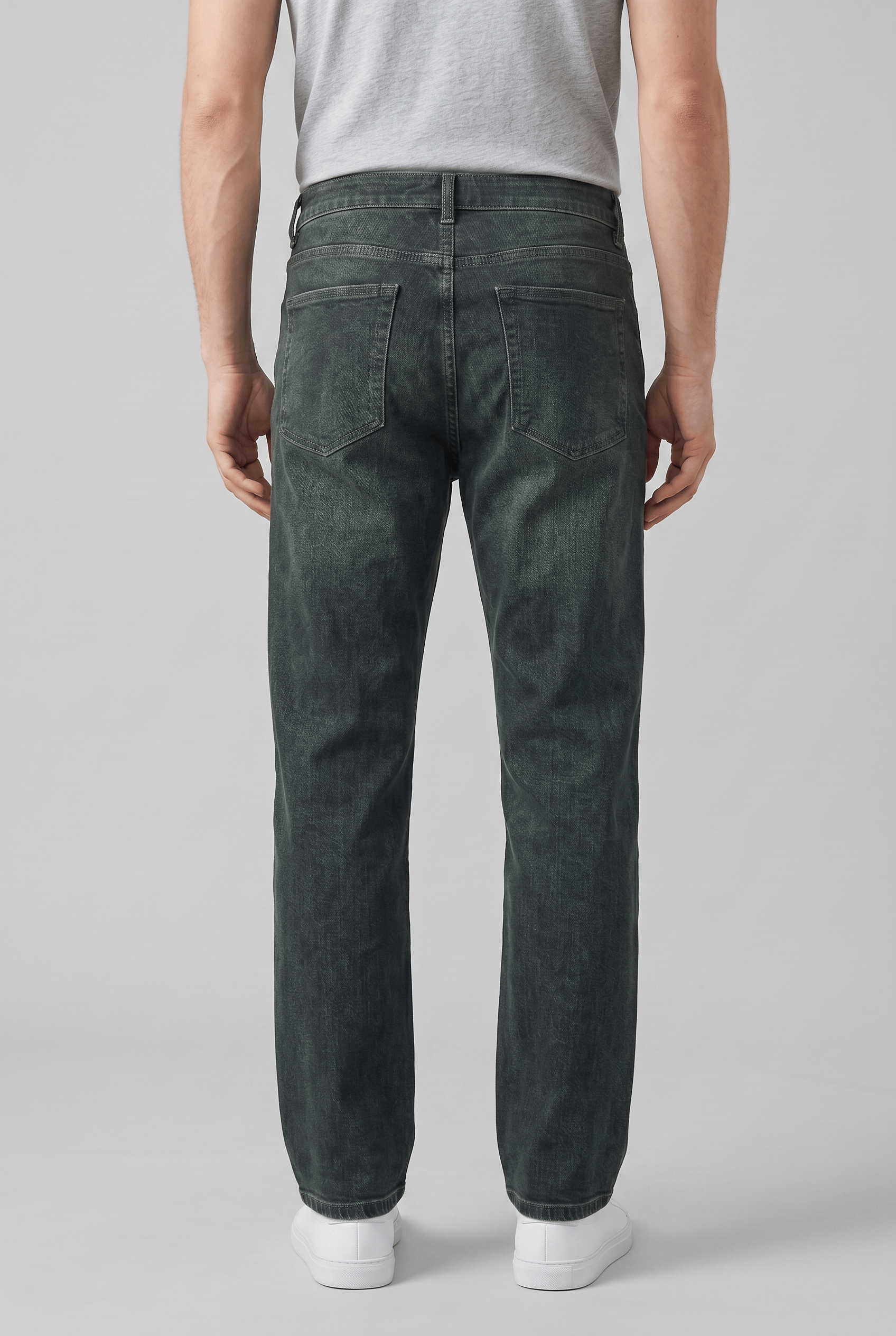Men’s Classic Straight Fit Jeans | Modern